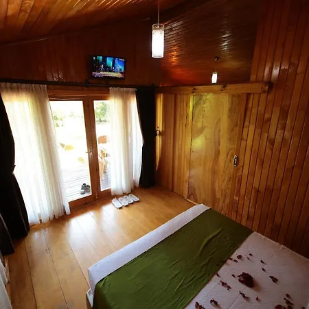 Δωμάτια σε οικογενειακή κατοικία Zakkum Çıralı