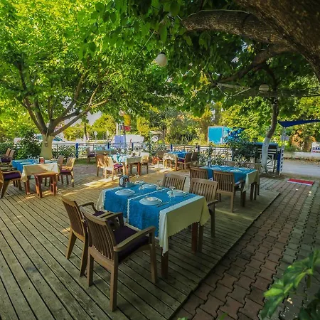 Δωμάτια σε οικογενειακή κατοικία Zakkum Çıralı