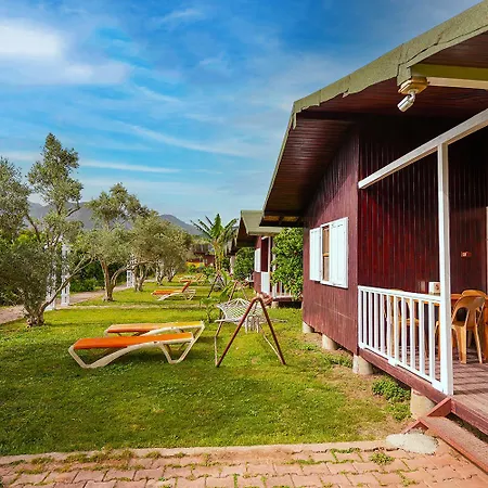 Δωμάτια σε οικογενειακή κατοικία Zakkum